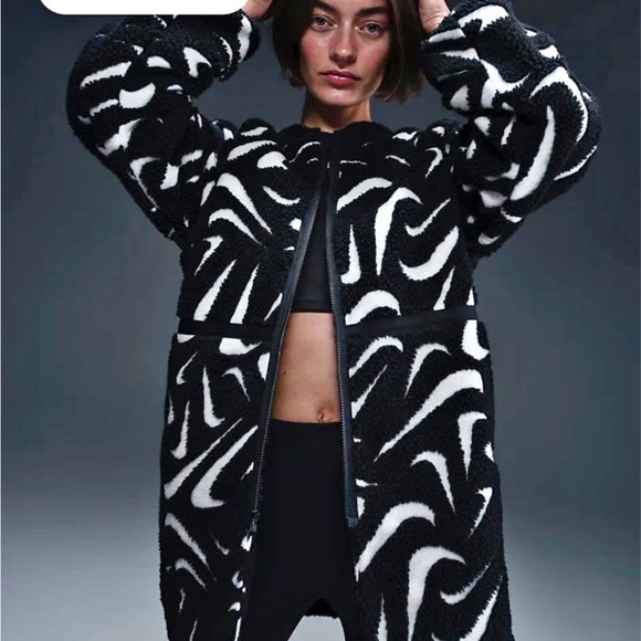 Nike Jackets & Blazers - Nike Womens Size M Loose High-Pile Jacket Black White FV8025-010